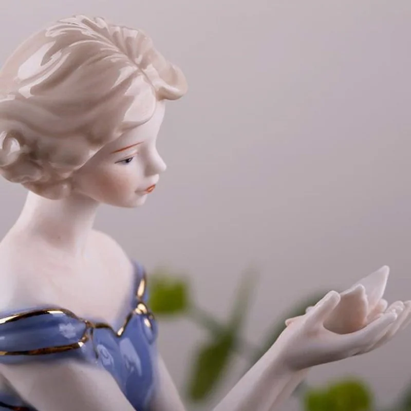 Europe Ceramic Beauty Figurine – обзор и цена Nutcracker Figurine